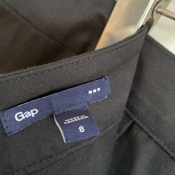 Black cotton skirt. Unlined. Great for office or casual wear. Mint condition. - Picture 3 of 4